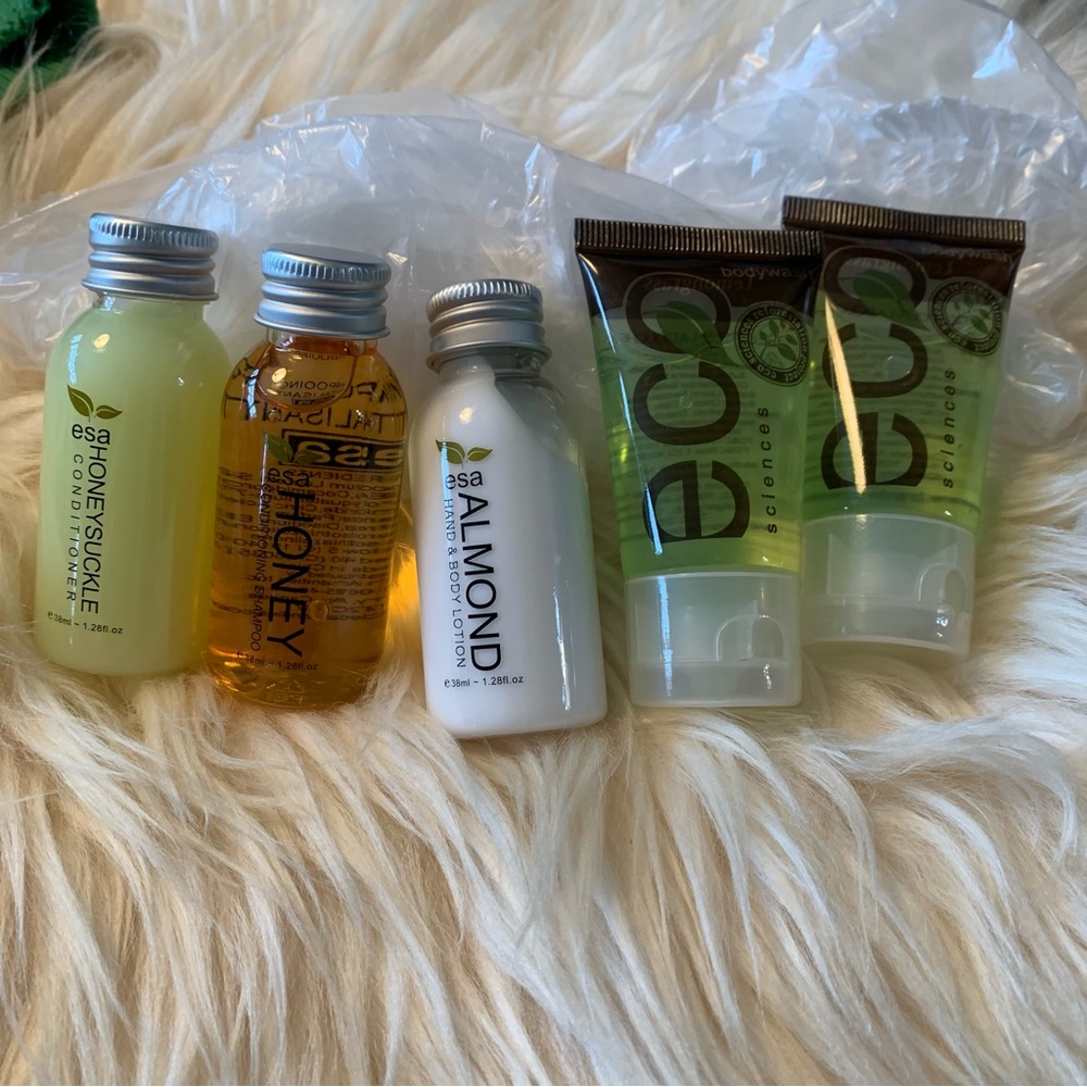 Esa and eco bath set